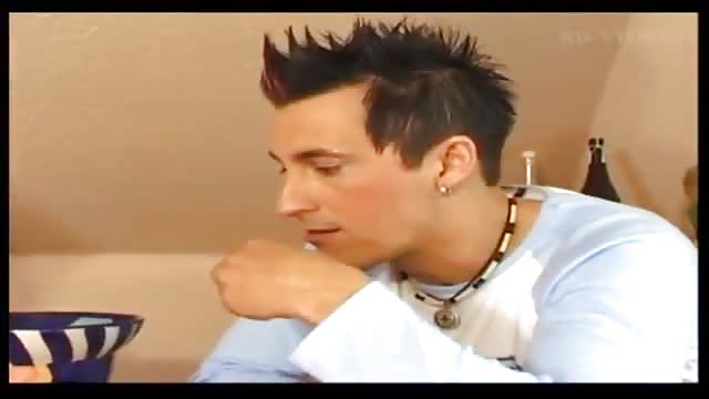 Vieille MILF Veut Faire De L Anal Avec Son Fils PORNDROIDS