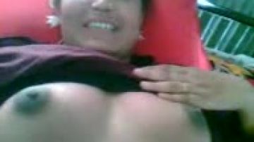 Indian Amateurs play in bed