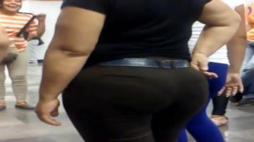 This ass should be seen live getting fucked