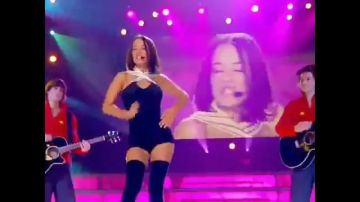 Pair of hot singers