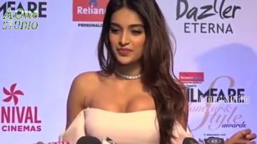 Nidhhi Agerwal sensual beauty