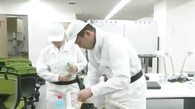 Der Arbeit aus Ficken während Masseuse während Der Arbeit aus Ficken während Die schöne